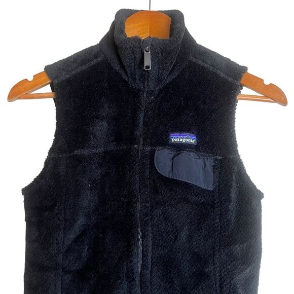Patagonia black fuzzy full zip vest. Size small - Picture 2 of 8